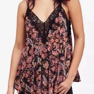 Size Medium/Large Intimately FREE PEOPLE Camisole Black lace w/ floral body